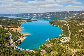 Vol découverte avec survol du Lac de Sainte-Croix et des Gorges du Verdon - Aéroclub de Manosque Vinon (ACMV).jpg Vol découverte avec survol du Lac de Sainte-Croix et des Gorges du Verdon - Aéroclub de Manosque Vinon (ACMV).jpg